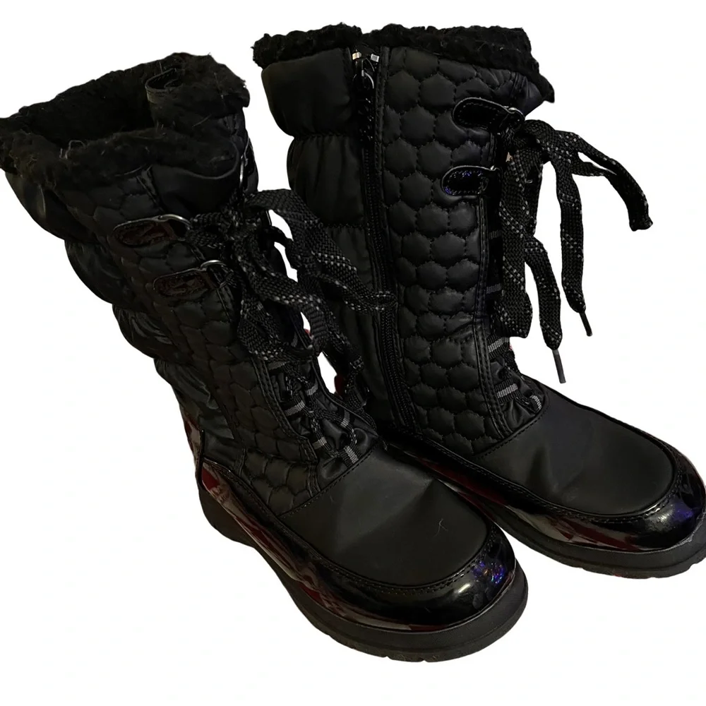 Totes Black snow and rain boots. Lace up “Katey” with zipper on side. Si…